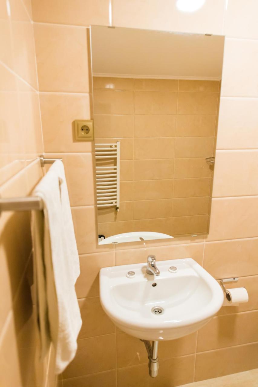 Pensiunea Puiu Afumaţi Buitenkant foto