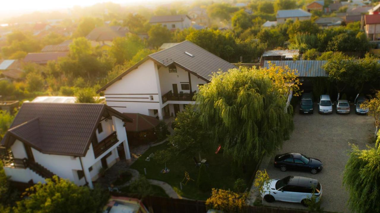 Pensiunea Puiu Afumaţi Buitenkant foto